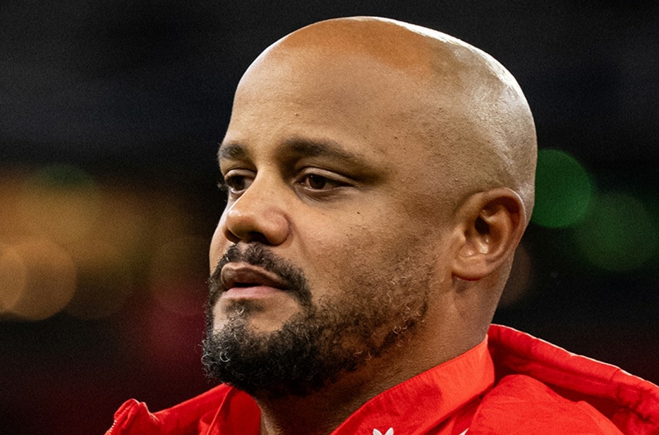 Rebah di Sesi Latihan, Vincent Kompany Diperkirakan Absen Pimpin Bayern Munchen Hitungan Minggu