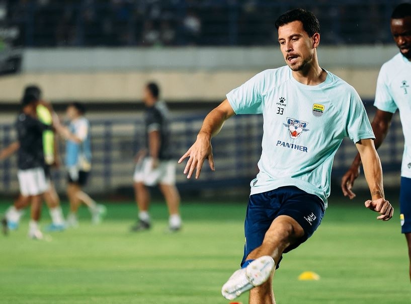 Jadwal Makin Padat, Thom Haye Sebut Fasilitas Pemulihan Persib Bandung Tak Memadai