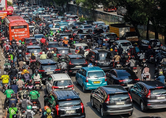 Lampu Lalu Lintas di 115 Simpang Jakarta Diatur AI secara Real Time
