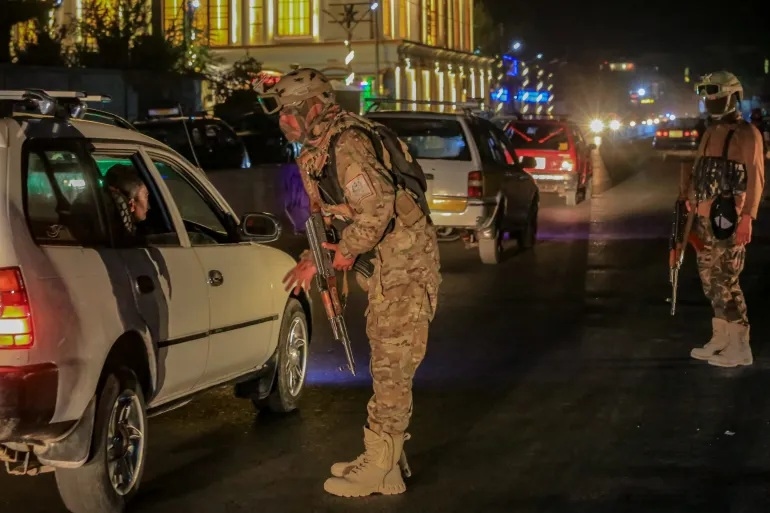 Pakistan Bombardir Kabul dan Kandahar, Menteri Pertahanan Nyatakan “Perang Terbuka” dengan Afghanistan