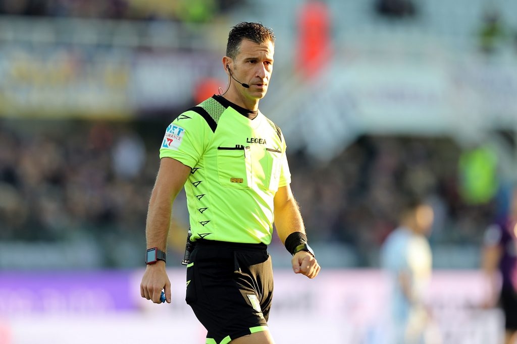 Daniele Doveri Pimpin Duel Milan vs Inter di San Siro Akhir Pekan Ini