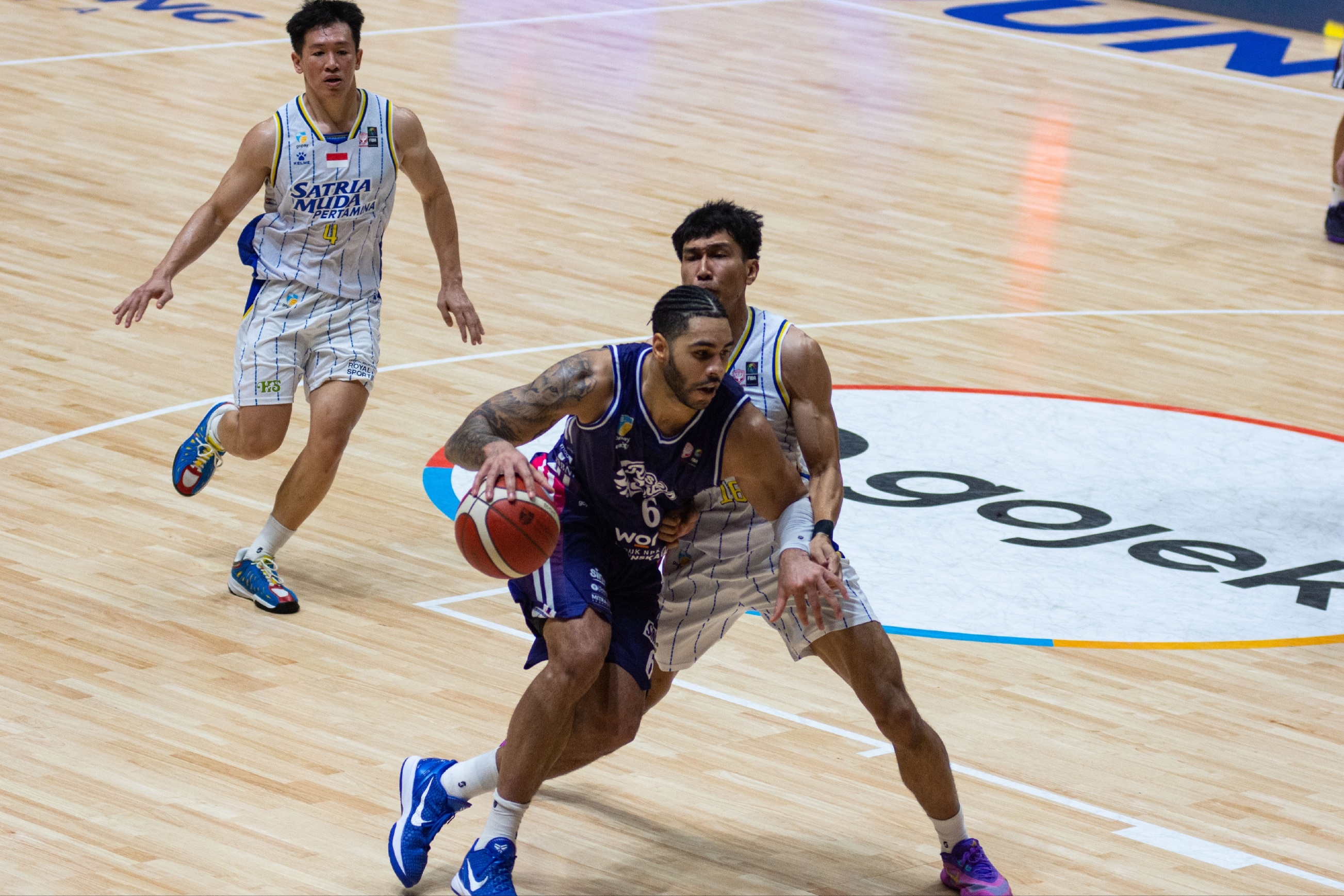 IBL: Satria Muda Dipaksa Menyerah Lewat Overtime oleh RANS Simba Bogor di Kandang