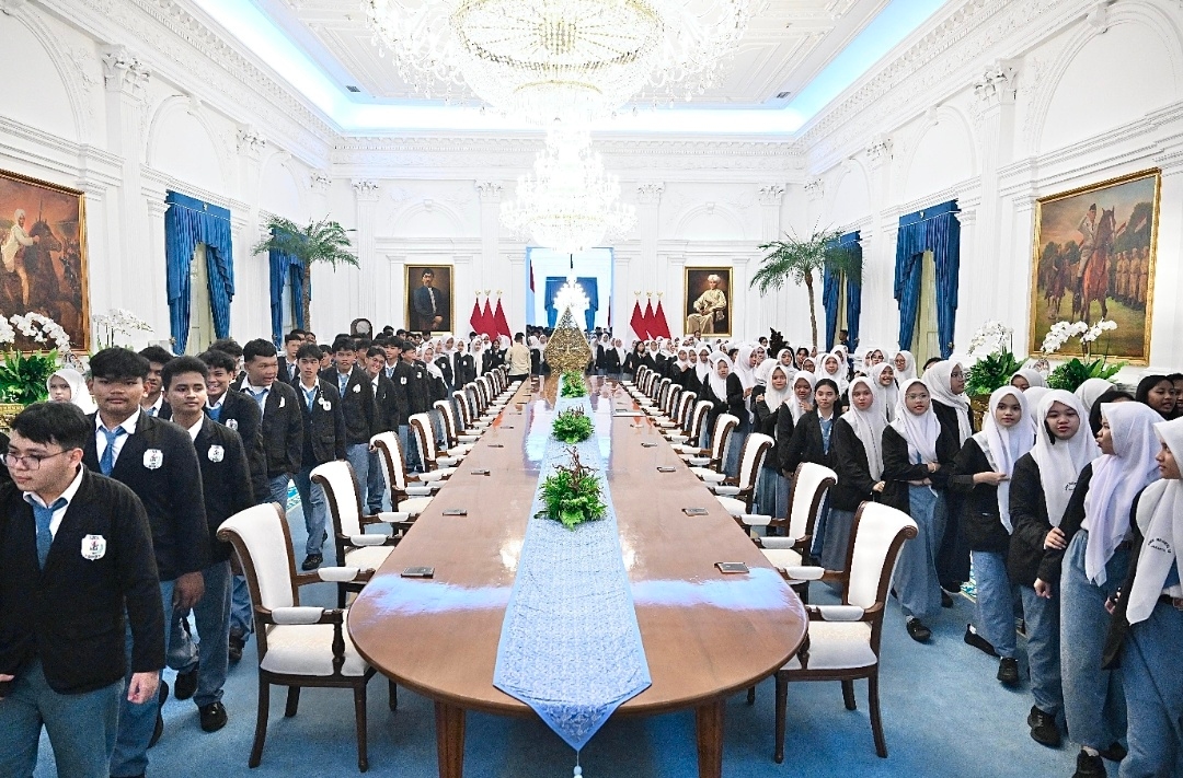 Prabowo Buka Istana Lebar-lebar untuk Pelajar, Bangun Mimpi Generasi Penerus