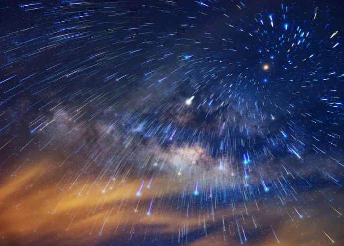Jadwal Hujan Meteor Lyrid Malam Ini: Jam Berapa Puncaknya di Indonesia?