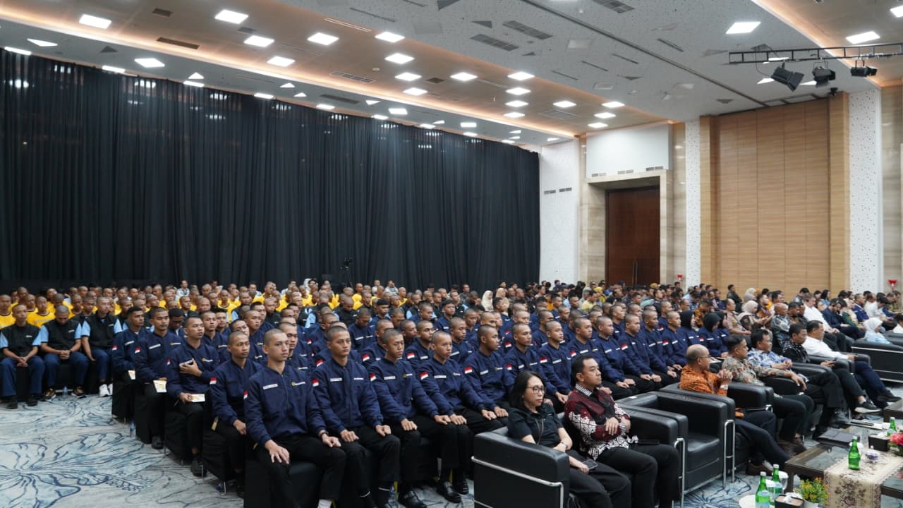 UT School Wisuda Mekanik Alat Berat Batch 37