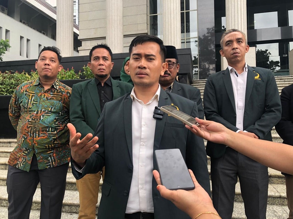 Pengurus PBB Hasil Muktamar Bali Hadiri Sidang Perdana di MK, Minta Kewenangan Menteri Hukum Dibatasi
