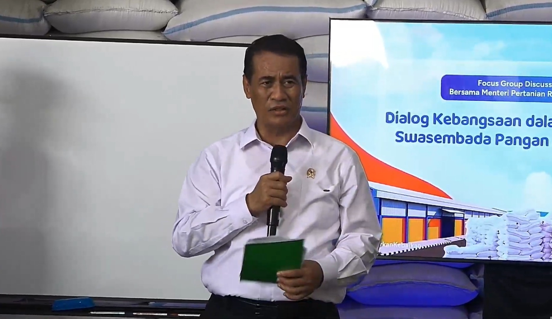 Stok CBP Tembus 5,3 Juta Ton, Amran: Dulu Tertinggi 2,6 Juta Ton Tahun 1984 Dapat Penghargaan FAO