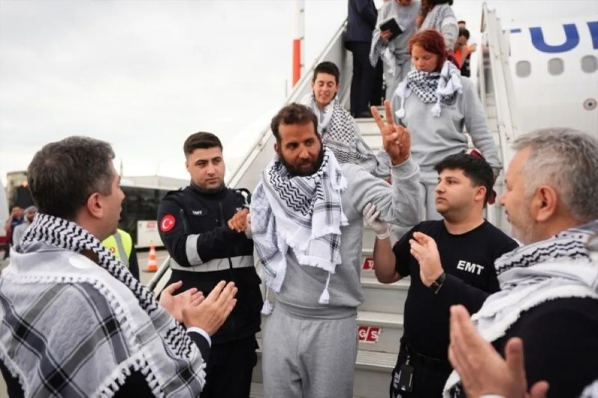 Ratusan Aktivis Flotilla Gaza Tiba di Turki, Menlu Sugiono Pastikan Kawal 9 WNI Pulang dengan Selamat