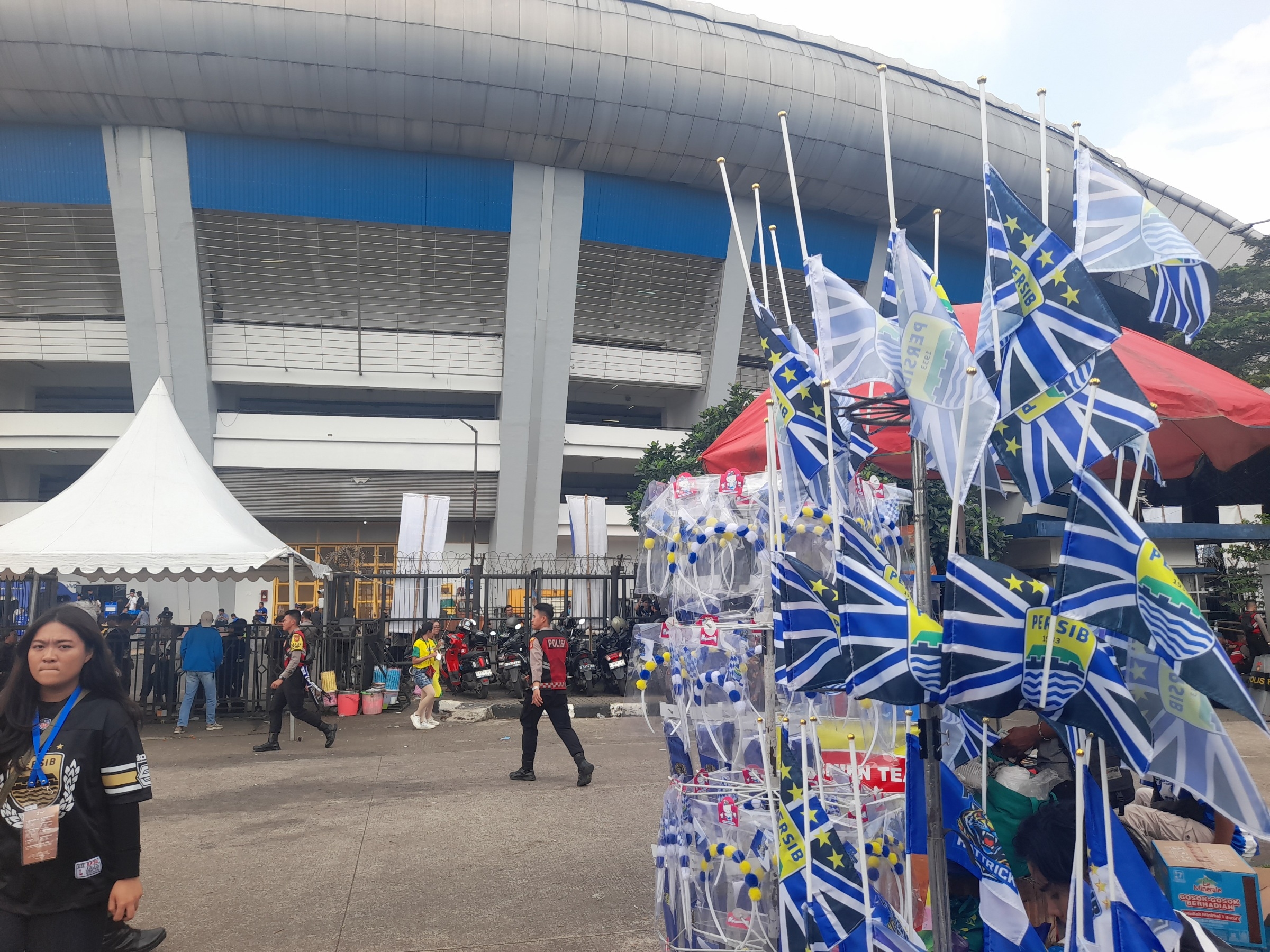 Persib vs Persijap: Maung Bandung di Ambang Pesta, GBLA Mulai Ramai Nuansa 'Biru'