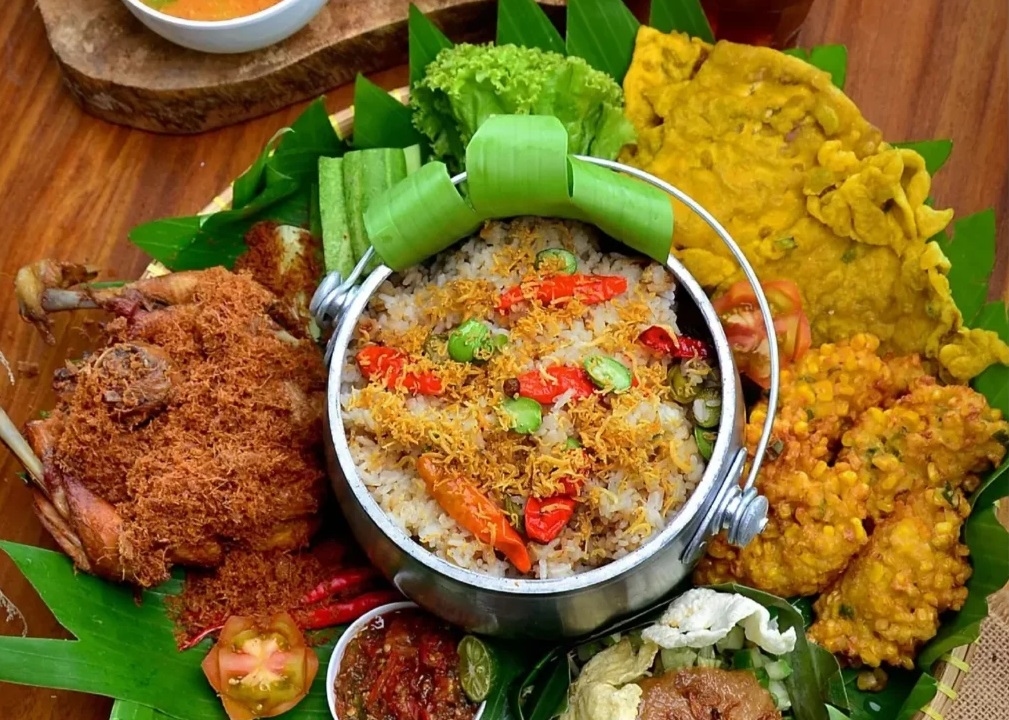 Resep Nasi Liwet Khas Sunda: Gurih, Harum, dan Mudah Dibuat di Rumah