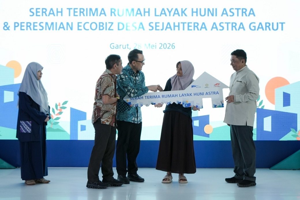 Astra Serahkan Rumah Layak Huni dan Luncurkan EcoBiz Desa Sejahtera Astra di Garut