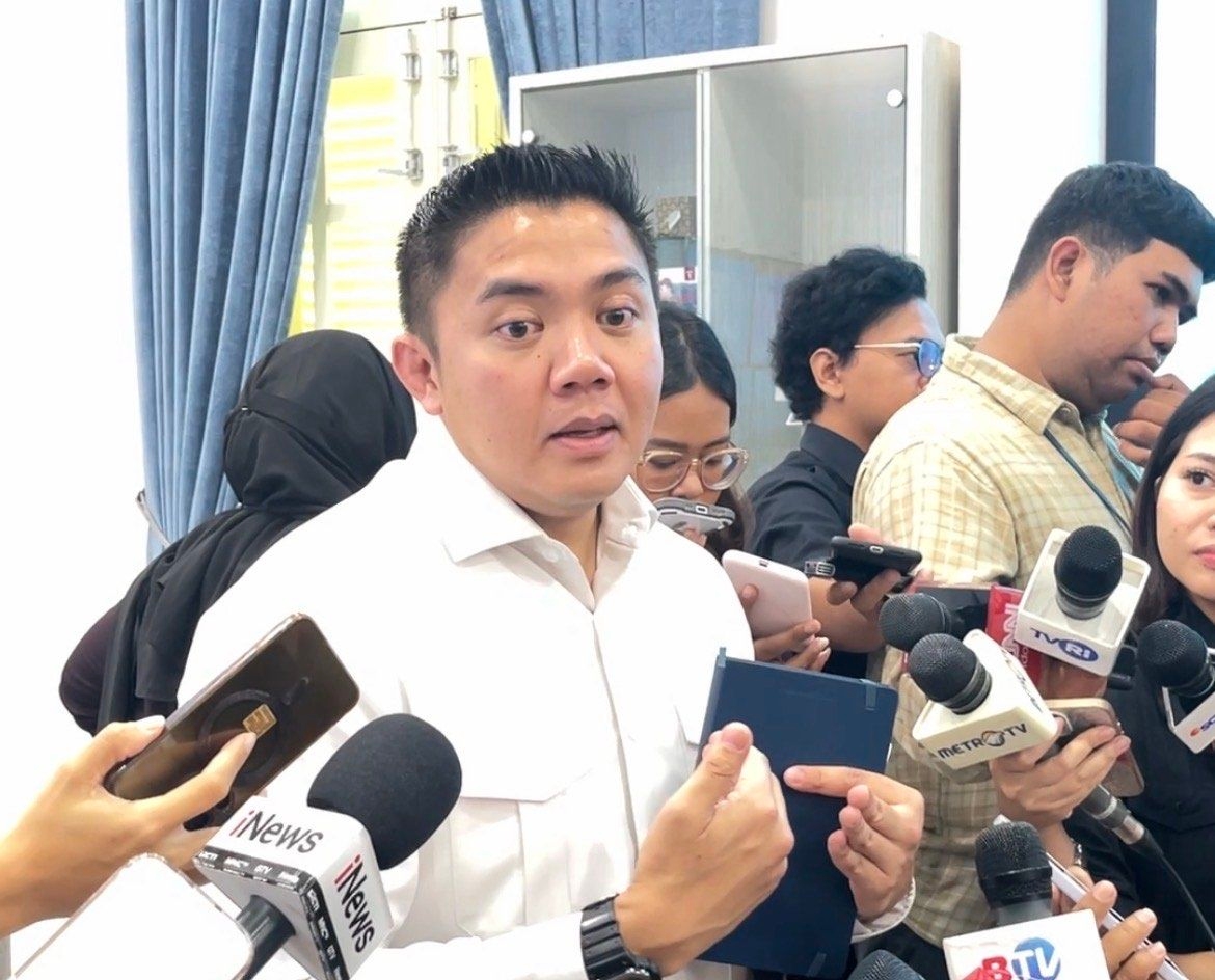 Seskab Teddy Jawab Kritik Dino Patti Djalal, Kelebihan Biaya LN Ditanggung Prabowo hingga Rombongan Dipangkas