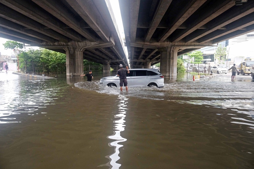 Mengapa Jakarta Sering Banjir? Ini Penyebab Utama dan Solusi Berbasis Alam