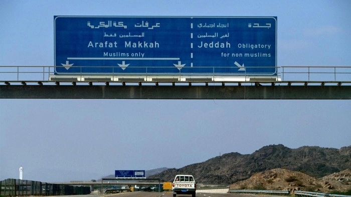 Mengapa Makkah dan Madinah Tertutup bagi Non-Muslim? Ini Penjelasan Syariat Islam