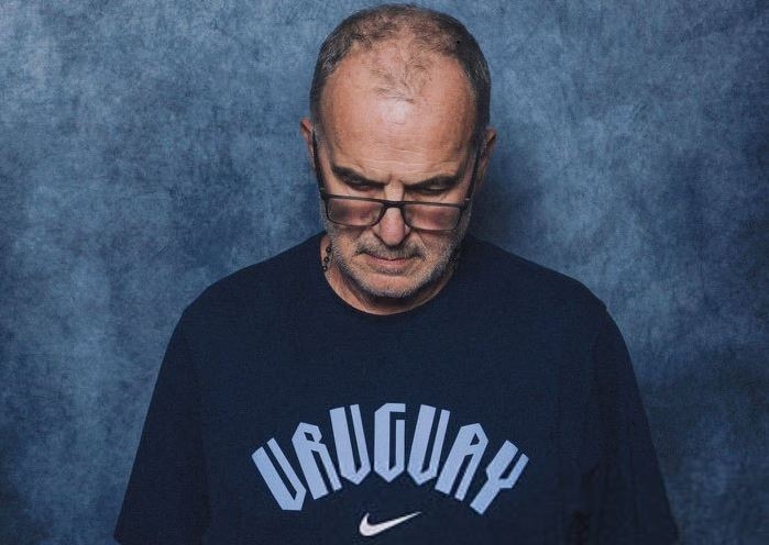 Ogah Hadap Kamera di Sesi Foto Piala Dunia 2026, Marcelo Bielsa: Saya Bukan Model!