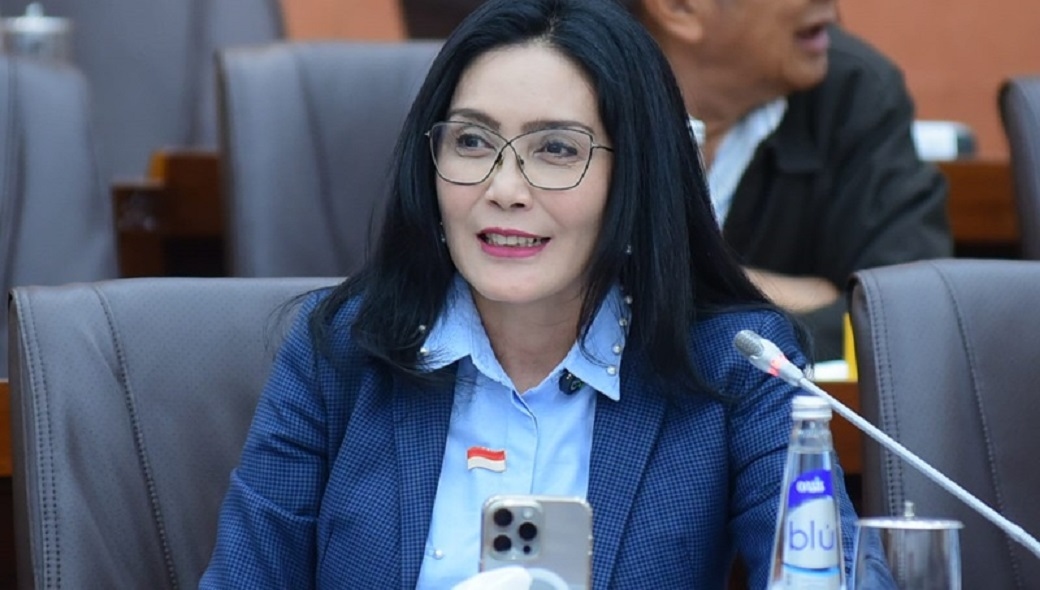 ​Rieke Diah Pitaloka Serukan Pengawasan Publik di Sidang PK Nikita Mirzani: Kawal Tuntas!