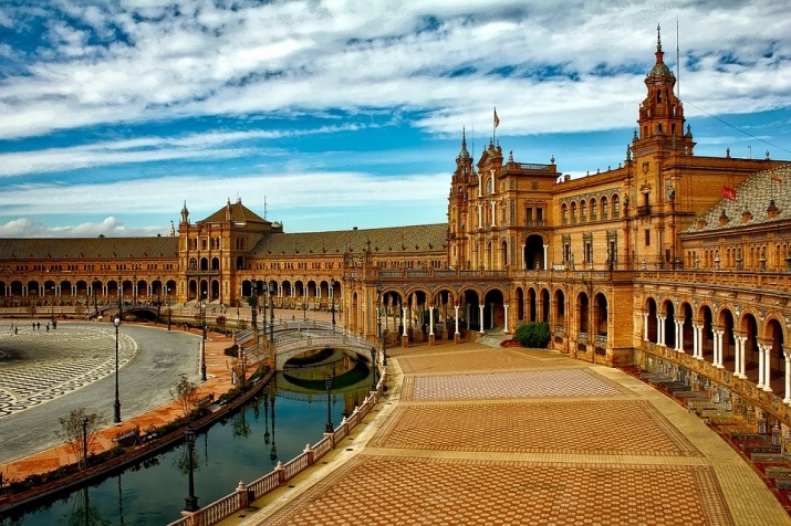 Bagaimana Kejayaan Islam di Spanyol? Sejarah Andalusia yang Menjadi Pusat Peradaban Dunia