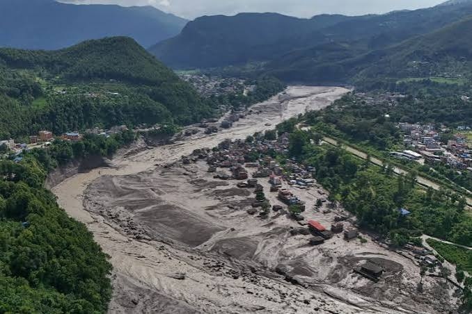 Banjir Bandang di Perbatasan Nepal-Tibet Tewaskan 162 Orang: Tim Penyelamat Kerahkan Helikopter Cari Ratusan yang Hilang