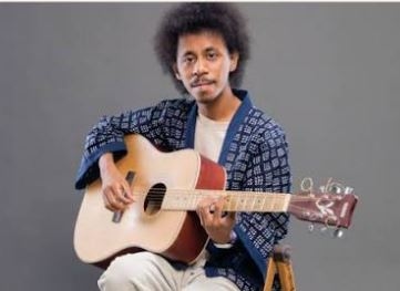 Makna Di Balik Lirik Lagu Lesung Pipi – Raim Laode: Pesan Self Love Yang Viral