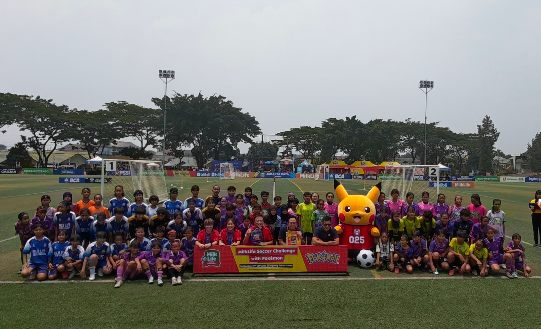 Suntik Motivasi Srikandi Muda, 2 Legenda Juara Dunia Jepang Pimpin 'Coaching Clinic' MilkLife Soccer Challenge