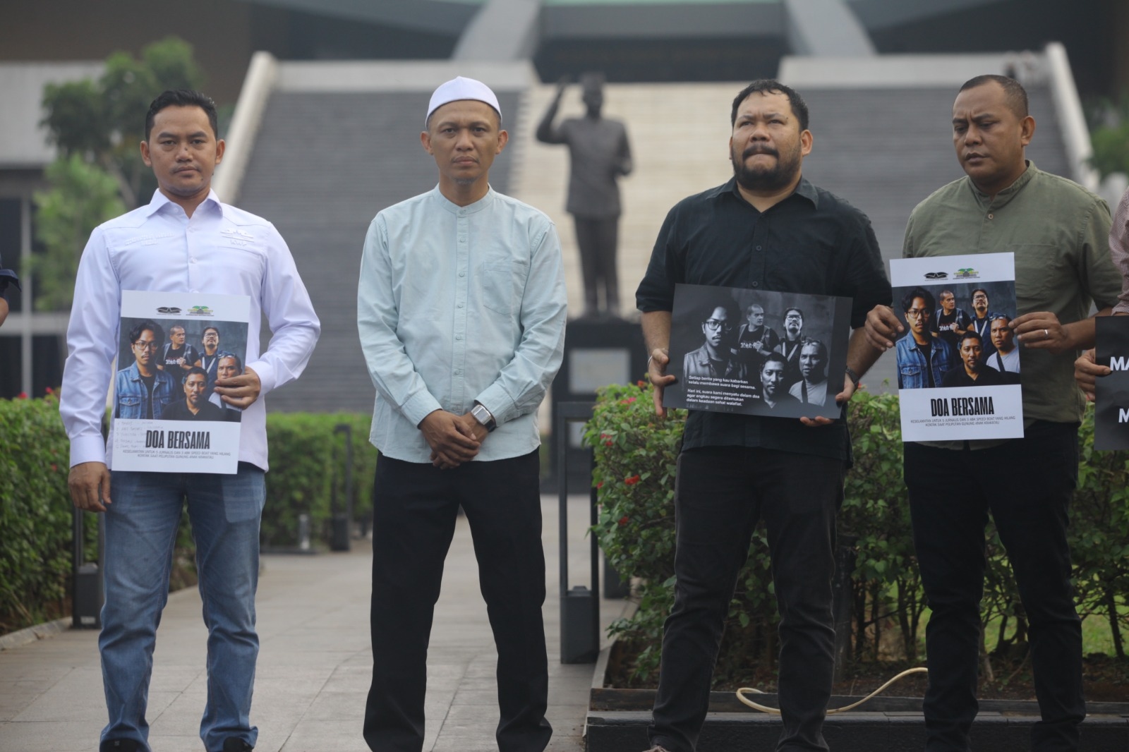 Bentuk Solidaritas, KWP Gelar Doa Bersama untuk 5 Jurnalis dan 3 ABK yang Hilang