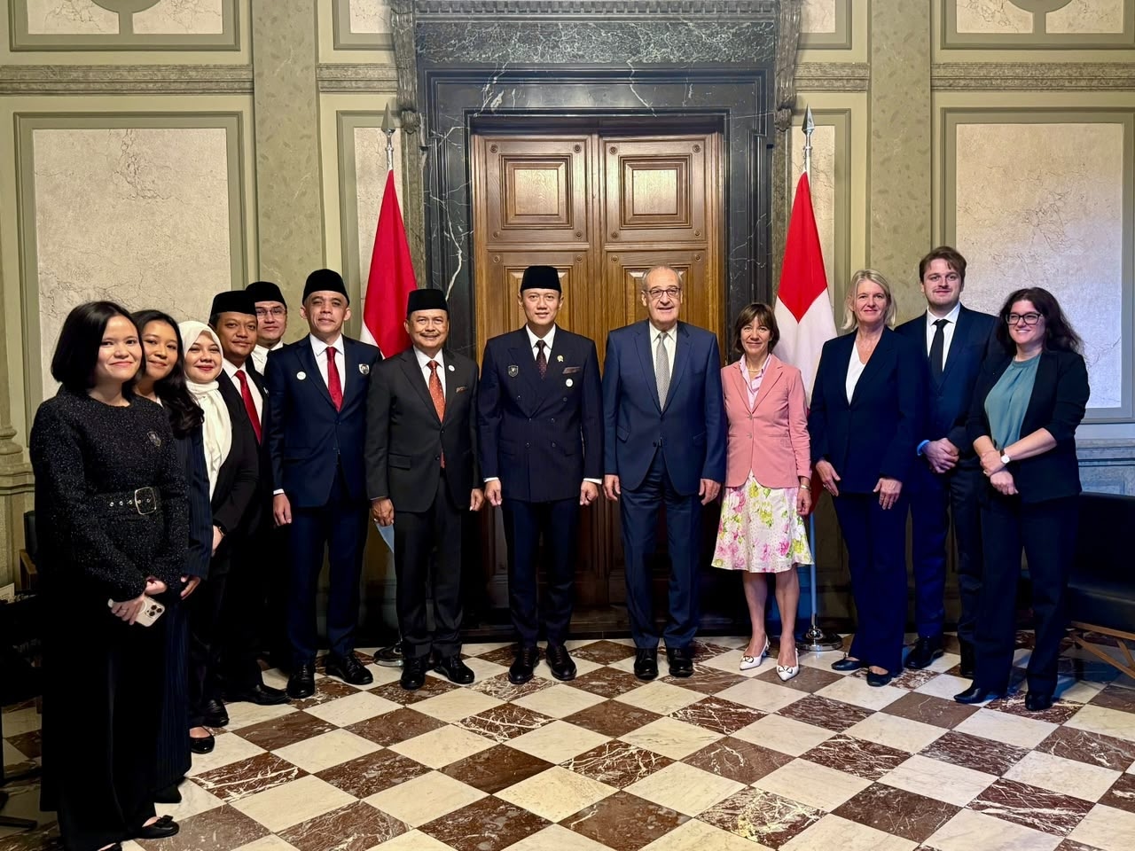 Temui Presiden Swiss, AHY Sampaikan Salam Hangat dari Prabowo