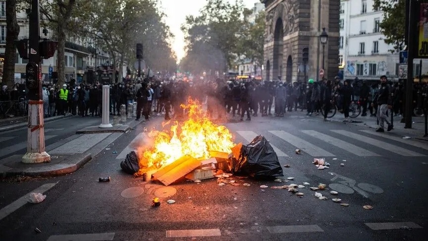 Prancis Perluas Jam Malam ke Paris, Nice, dan Lyon Usai Kerusuhan dan Penjarahan