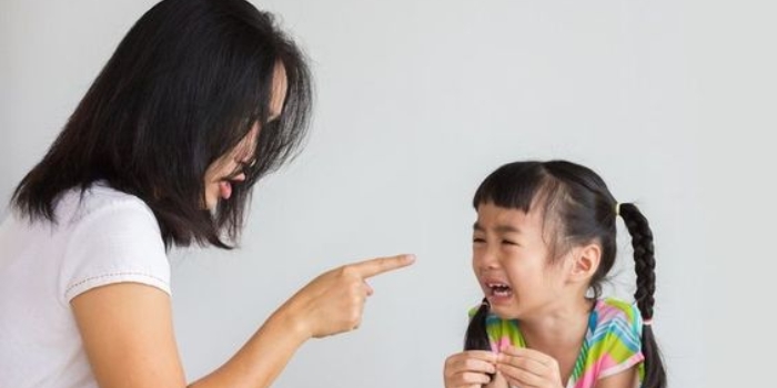 Perhatikan! Ini 5 Kebiasaan Orang Tua Yang Merusak Perkembangan Anak