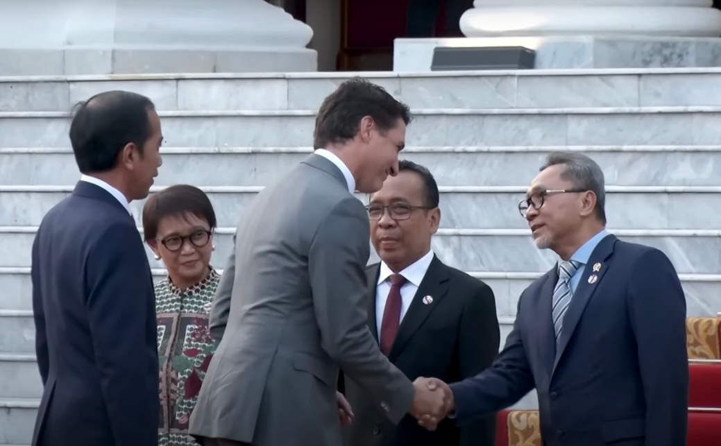 Mendag Zulhas Temani Jokowi Pertemuan Bilateral Dengan PM Kanada Di Istana