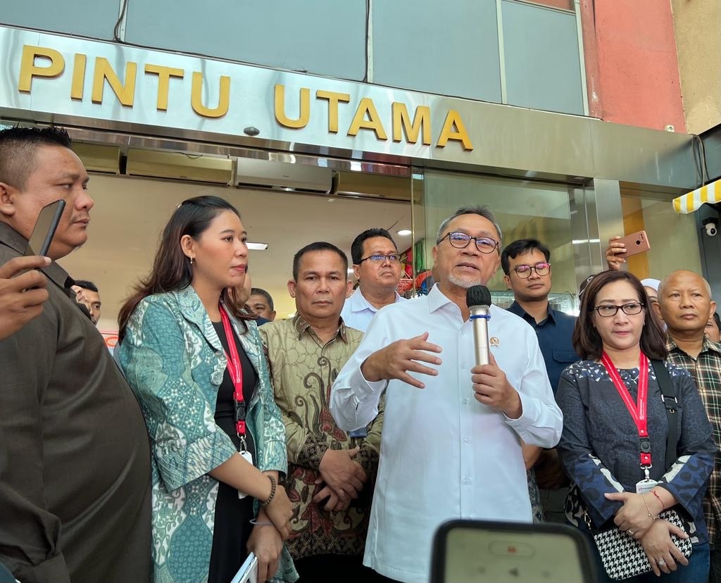 Rugikan UMKM, Mendag Zulhas Bakal Musnahkan Pakaian Bekas Senilai Rp40 Miliar