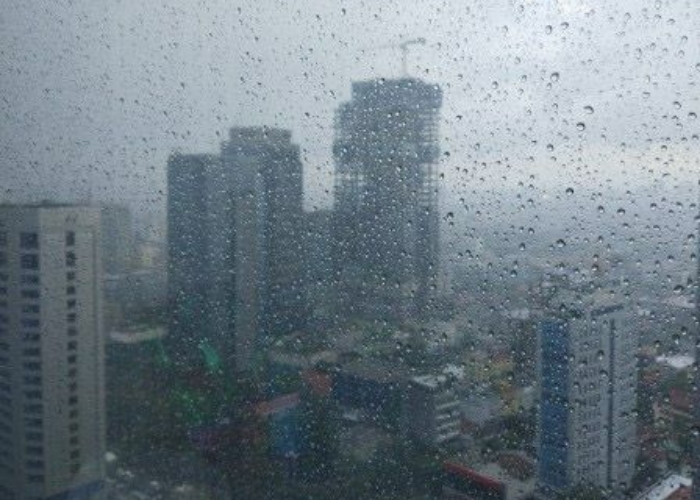 Sebagian Jabodetabek Diguyur Hujan, Pertanda Kemarau Telah Usai?