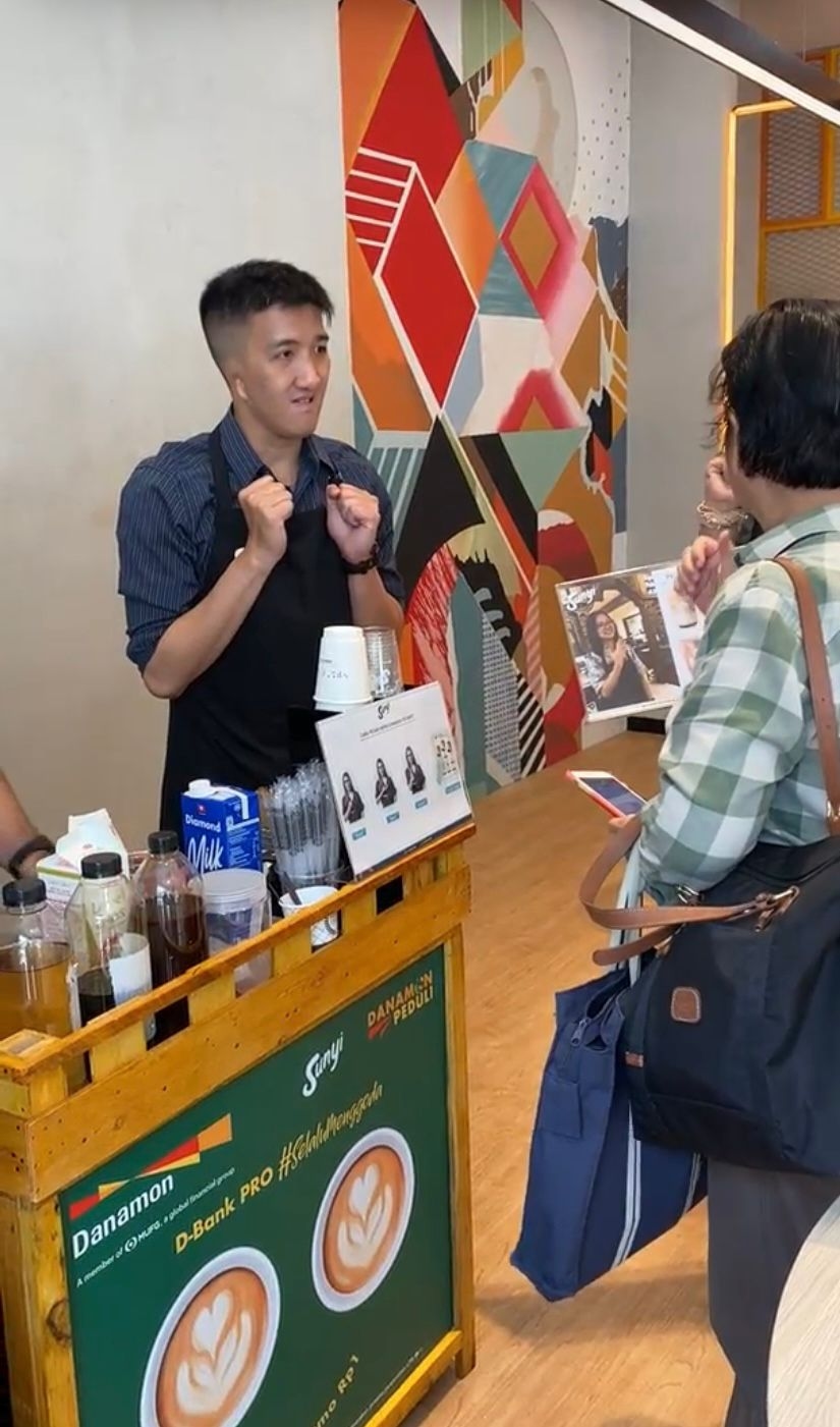 Gandeng Kopi Sunyi, Danamon Ajak Nasabah Bantu Difabel