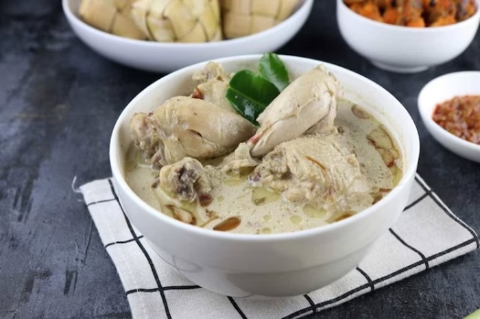 Resep Opor Ayam, Sajikan Untuk Keluarga Tercinta