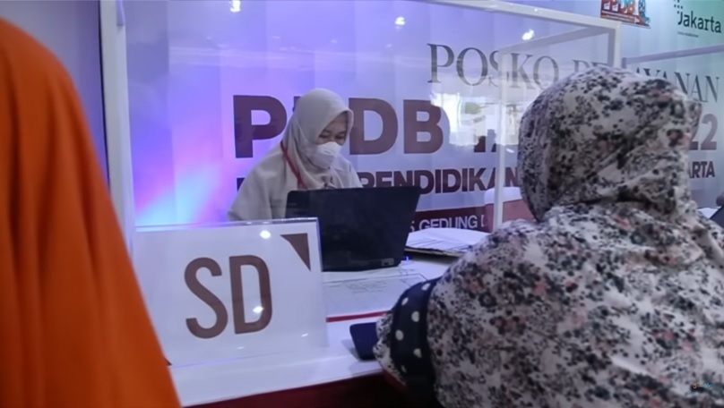 Apa yang dilakukan Dinas Pendidikan DKI Jakarta dalam perbaikan layanan PPDB?