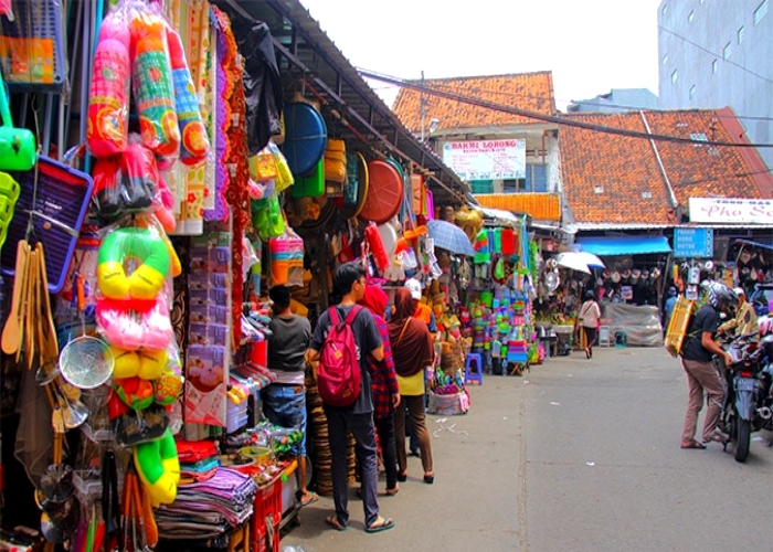 Panduan Rute ke Jatinegara Naik KRL dan Transjakarta