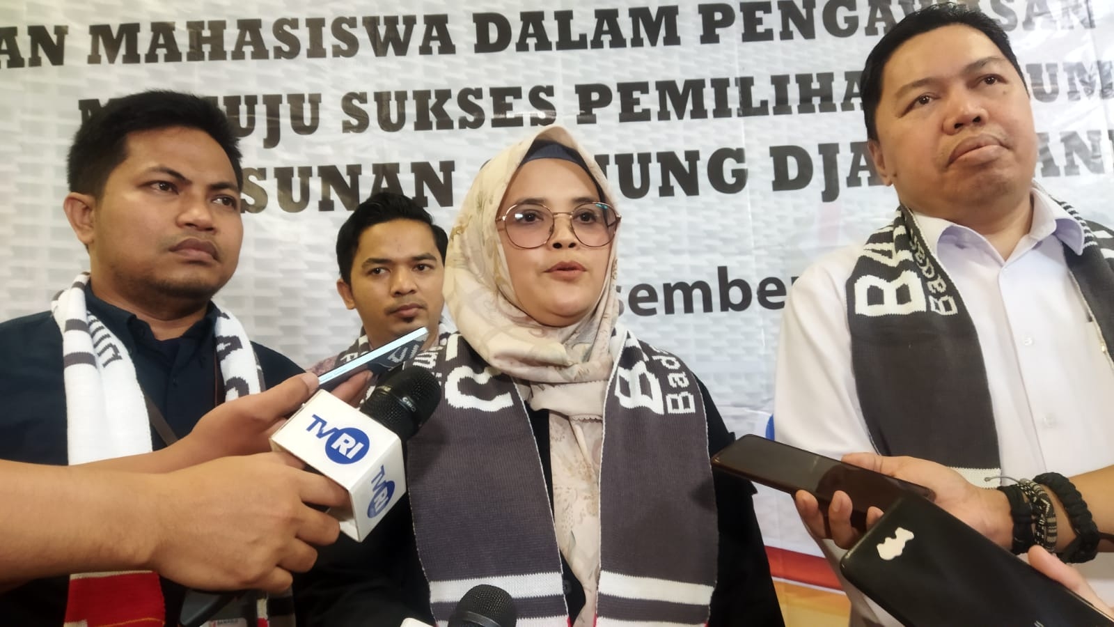 Merusak dan Menghilangkan Alat Peraga Kampanye Terancam Pidana Pemilu