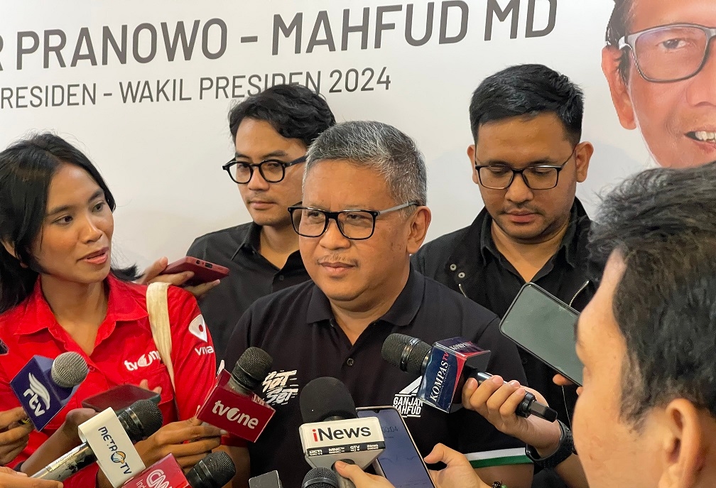 Soroti Penampilan Gibran Saat Debat Cawapres, Sekjen PDIP: Beda Jauh dari Jokowi