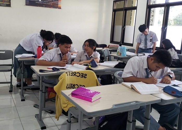 Bagaimana Cara Mengatasi Anak yang Ribut di Kelas? Coba 12 Metode Ini