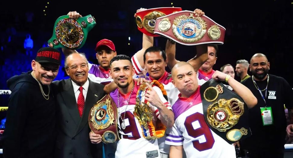 Setelah Menang Kontroversial atas Jamaine Ortiz, Teofimo Lopez Tantang Terence Crawford