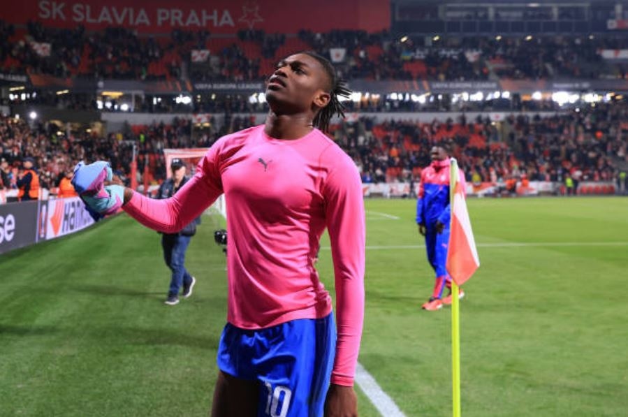 Rafael Leao Cetak Gol Melengkung, Stefano Pioli Sebut Itu Harus Jadi Standar Sang Winger