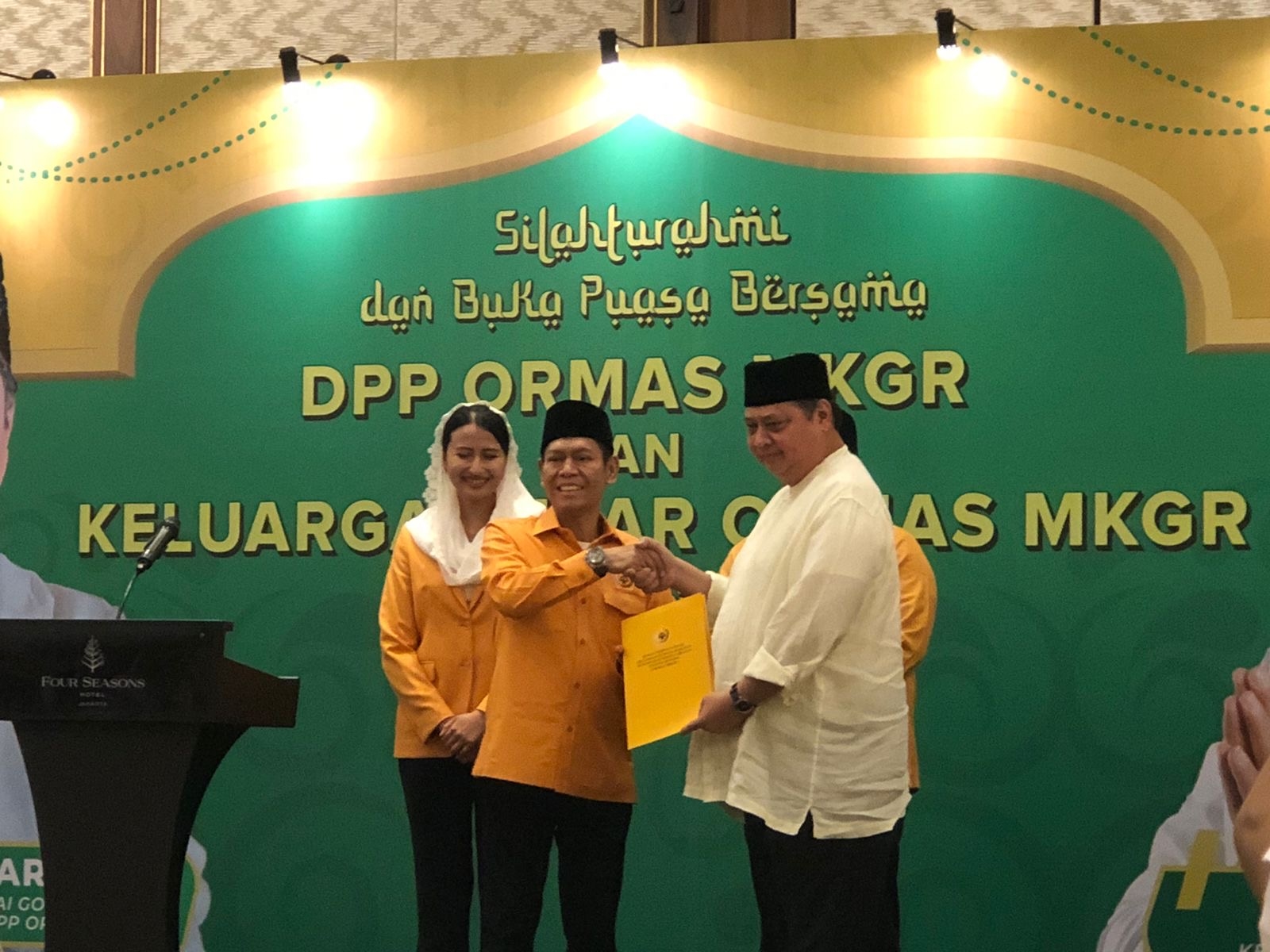Setelah Kosgoro, Kini MKGR Beri Dukungan ke Airlangga untuk Jabat Ketum Golkar Lagi