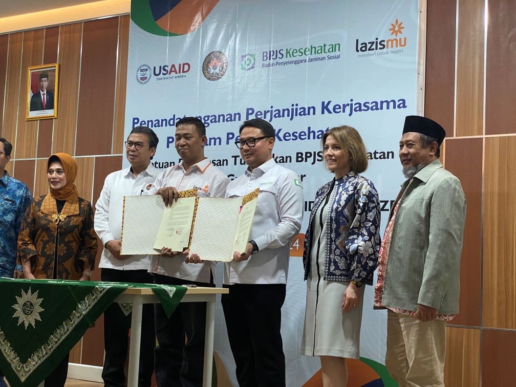 Dukung UHC, Lazismu Lunasi Tunggakan BPJS Kesehatan Guru Honorer