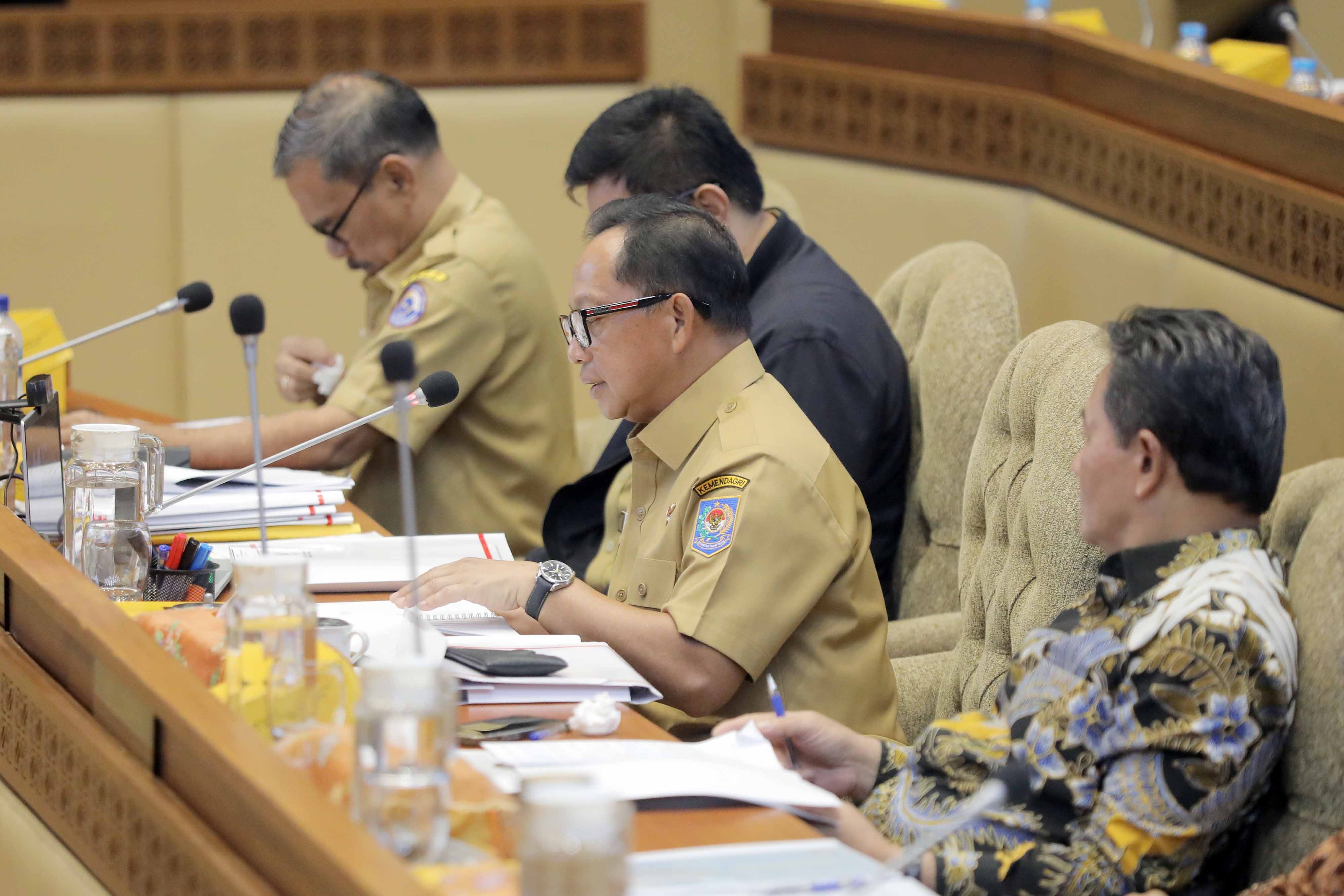 Mendagri Sentil Pemda yang Belum Selesaikan NPHD Pilkada 2024