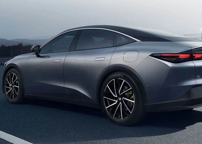 Sedan Listrik ArcFox S5 Meluncur dengan Harga Terjangkau