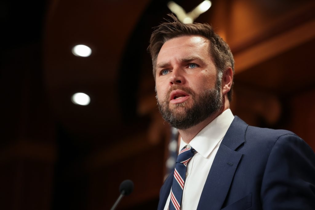 Mengenal Sosok JD Vance, Pernah Membandingkan Trump dengan Hitler Kini Malah Jadi Cawapresnya di Pilpres 2024