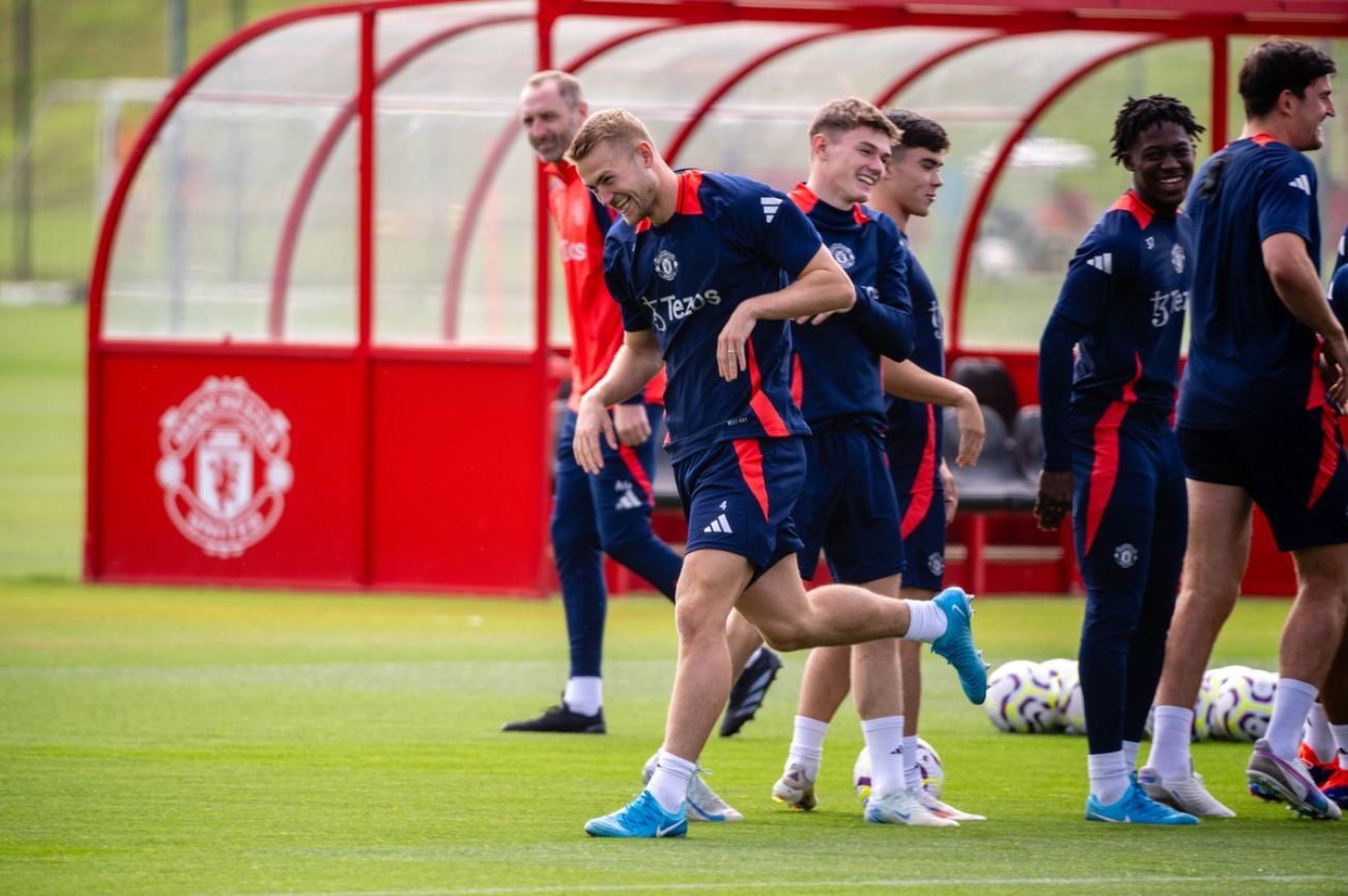 Prediksi Susunan Pemain MU vs Fulham: Ten Hag Turunkan De Ligt dan Mazraoui dari Menit Awal