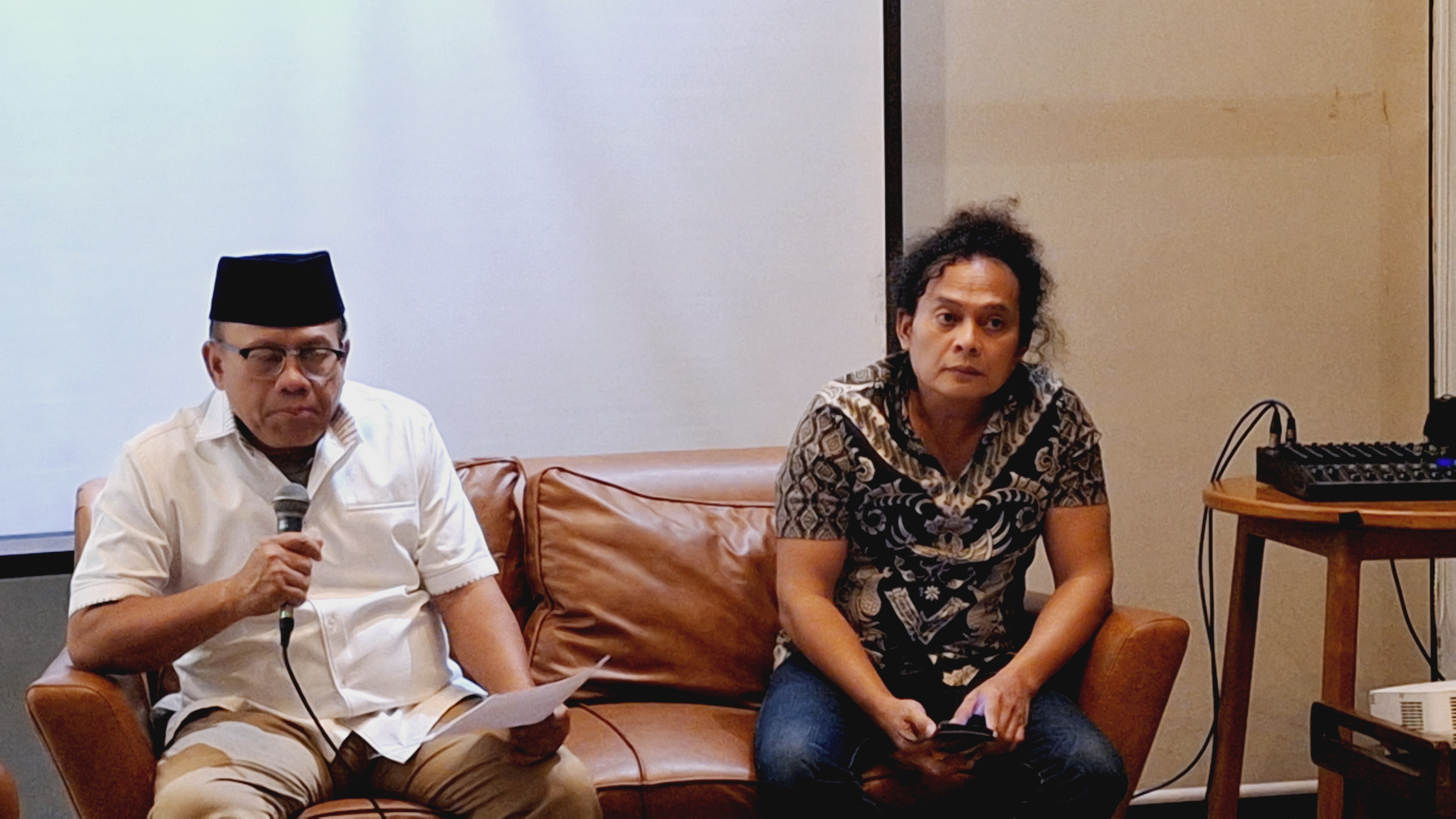 Mandek 13 Tahun, IPW Minta Kejagung Kembali Usut Kasus Pembelian 15 Pesawat MA60