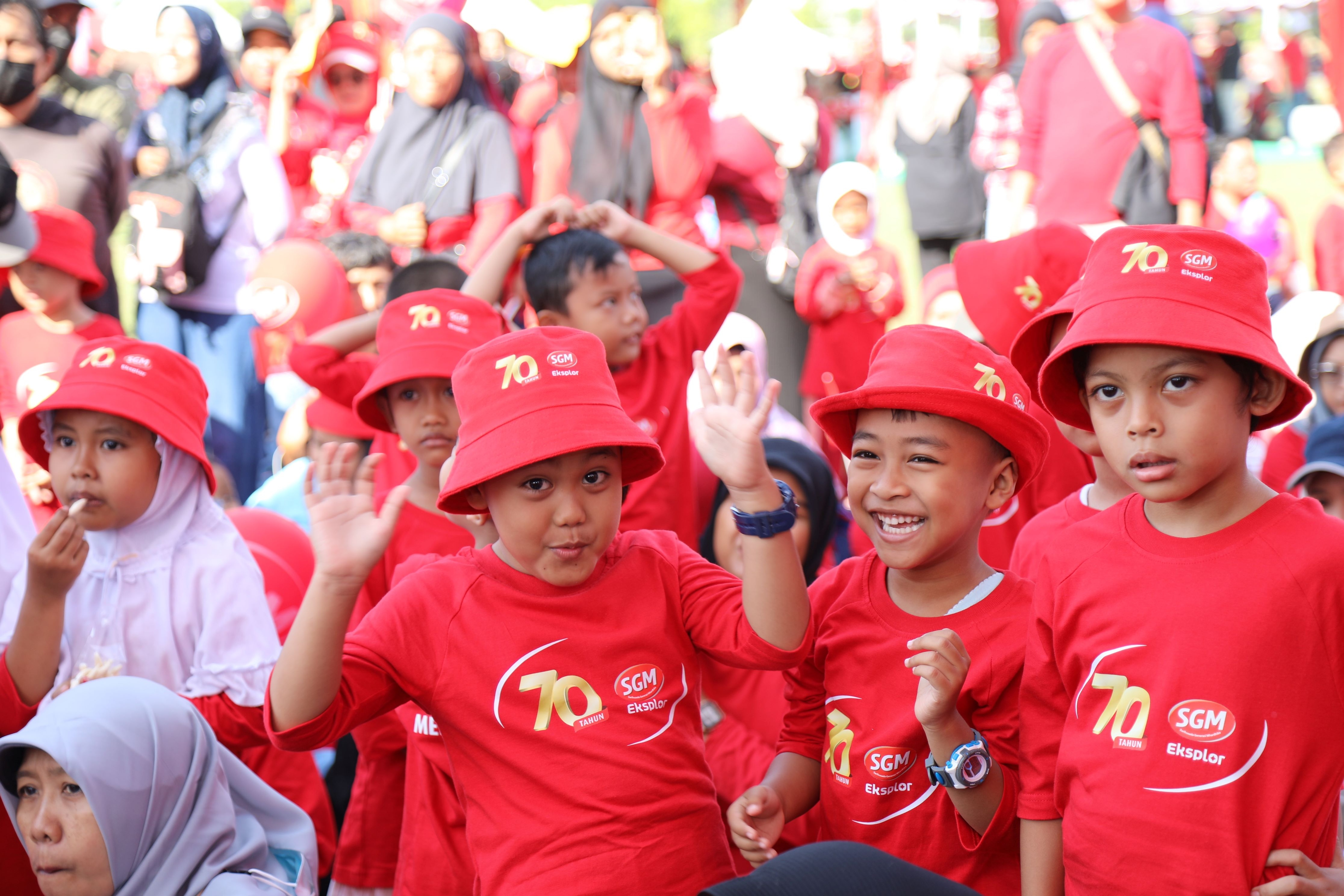 SGM Pecahkan Rekor MURI Lewat Gerakan Minum Susu Bersama Keluarga Terbanyak di 70 Kota