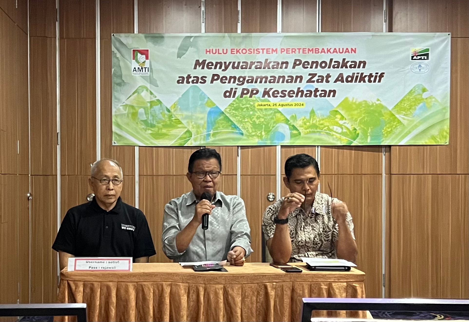 Petani Tembakau dan Cengkeh Panen, Tolak Pasal Pengamanan Zat Adiktif di PP Kesehatan