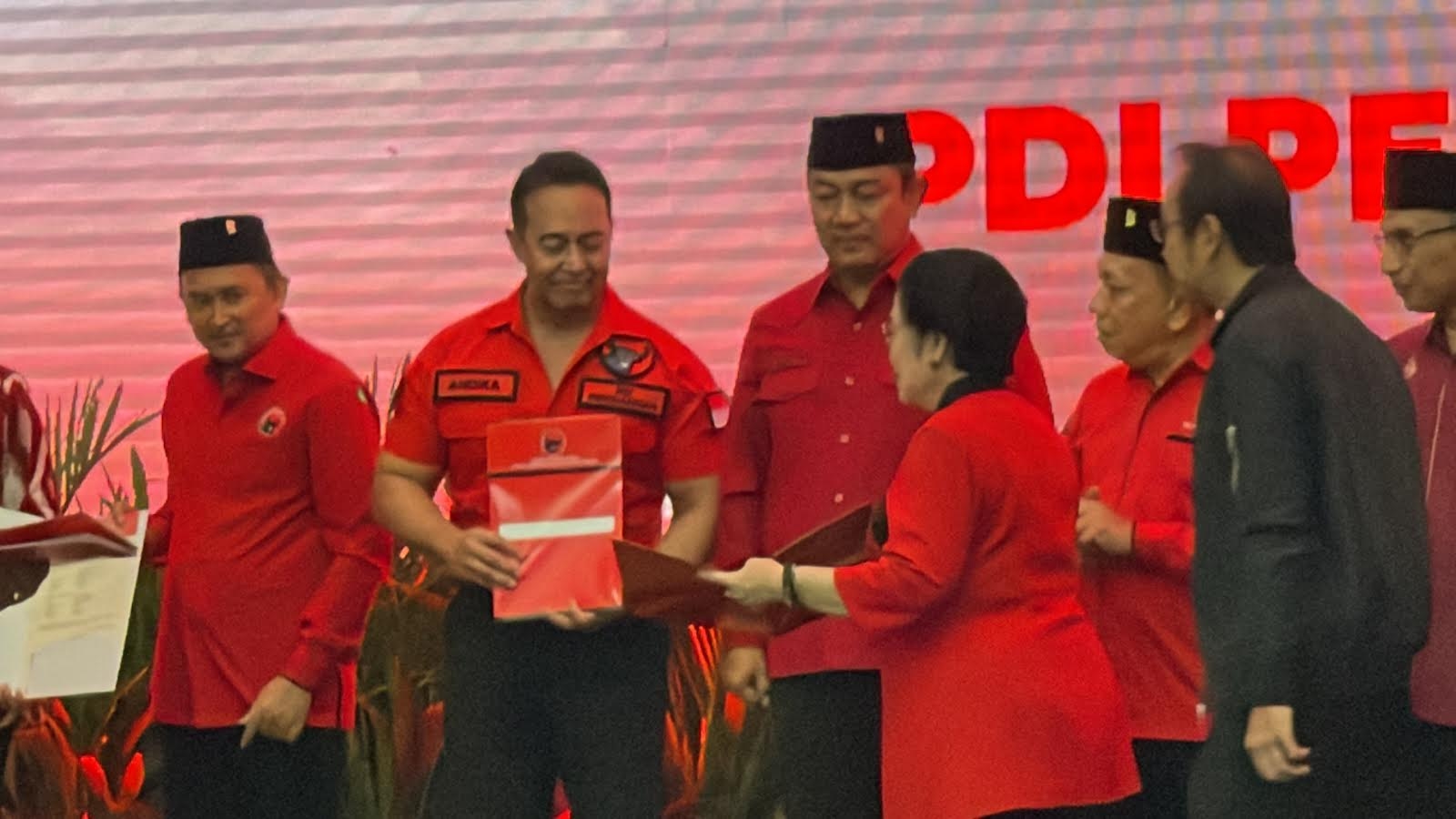 PDIP Resmi Usung Andika Perkasa-Hendrar Prihadi di Pilgub Jateng 2024